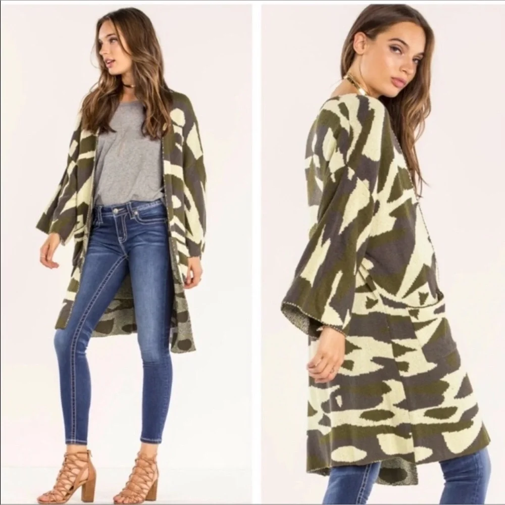 Miss Me Blend In Camo Kimono Oversized Cardigan Sweater S Long Duster Open Front - Picture 2 of 12